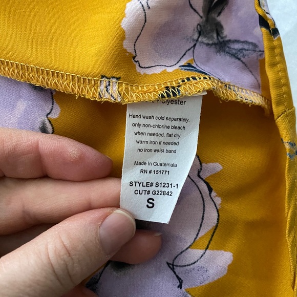 Le Lis Gilda Faux Wrap Skirt NWOT - Picture 3 of 4